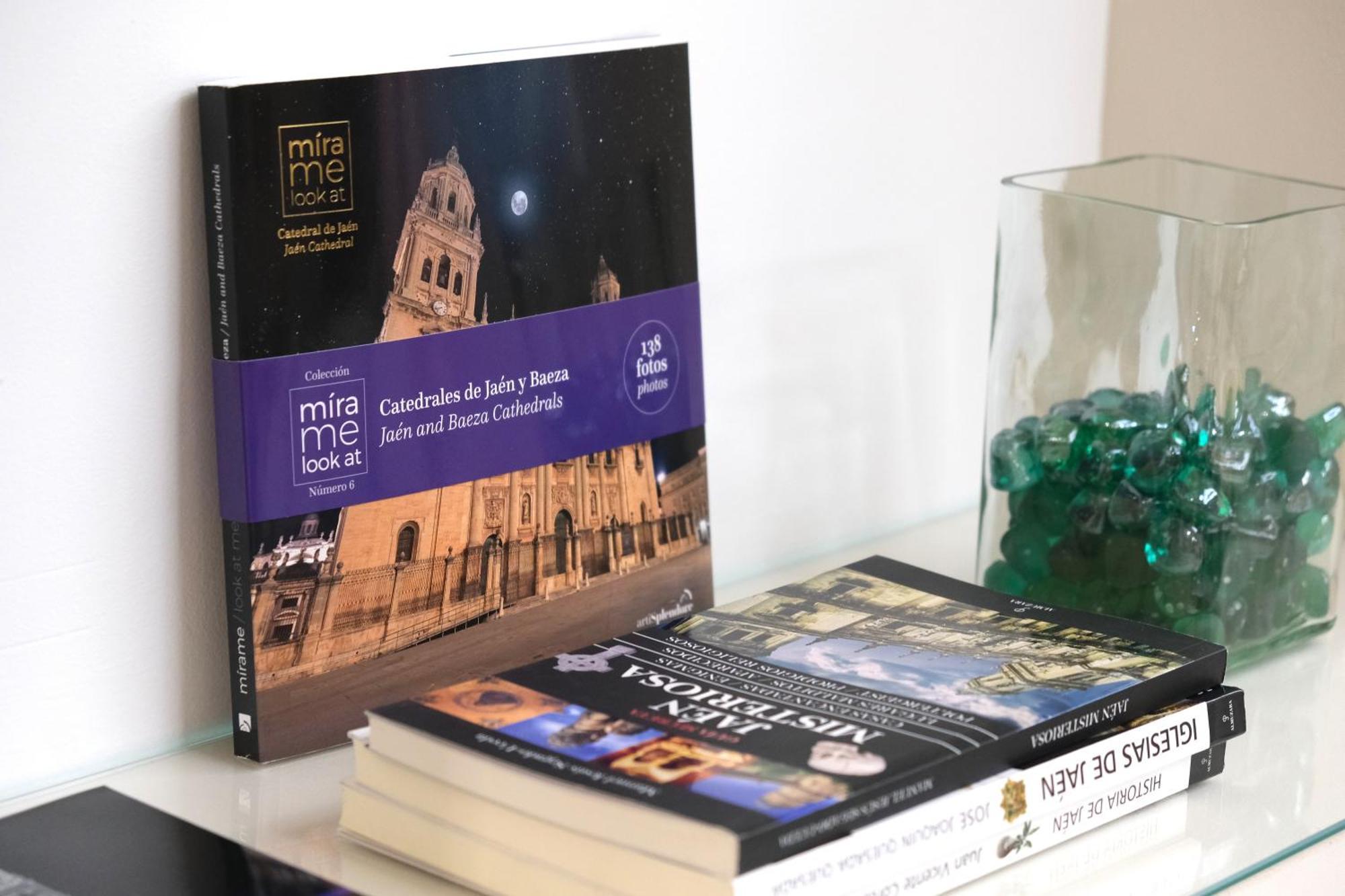 H2, Vivienda Turistica Lägenhet Jaén Exteriör bild